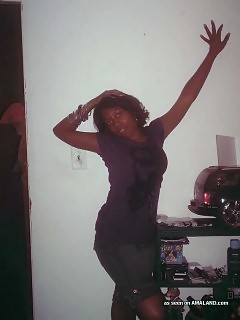 Pictures Of An Lady Black GF Posing Nude