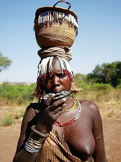 Sexy Pretty African Goddess Ebony MILF Kandy