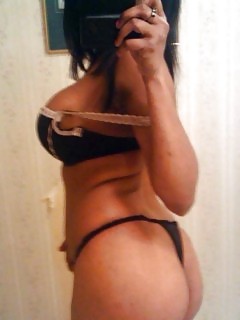 Gallery Picture Of A Sleazy Black Girlfriend In Pink Undies